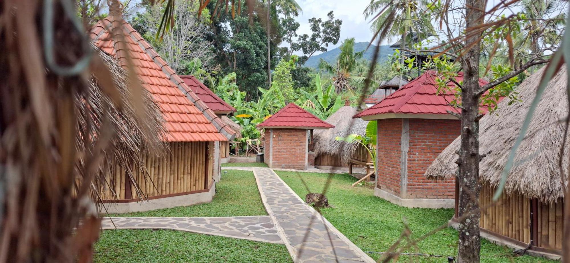 Uma Nirmala Aling-Aling Hotell Singaraja Exteriör bild