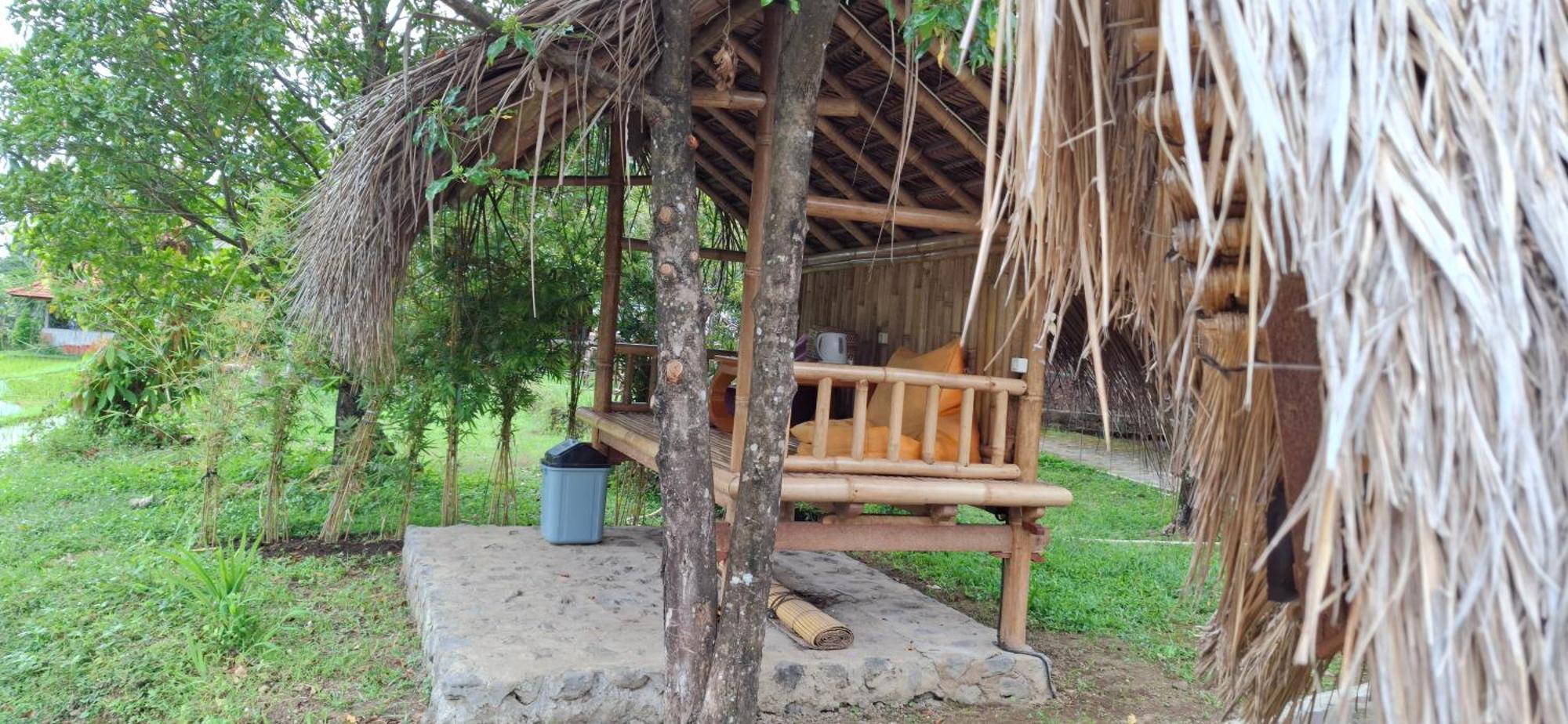 Uma Nirmala Aling-Aling Hotell Singaraja Exteriör bild